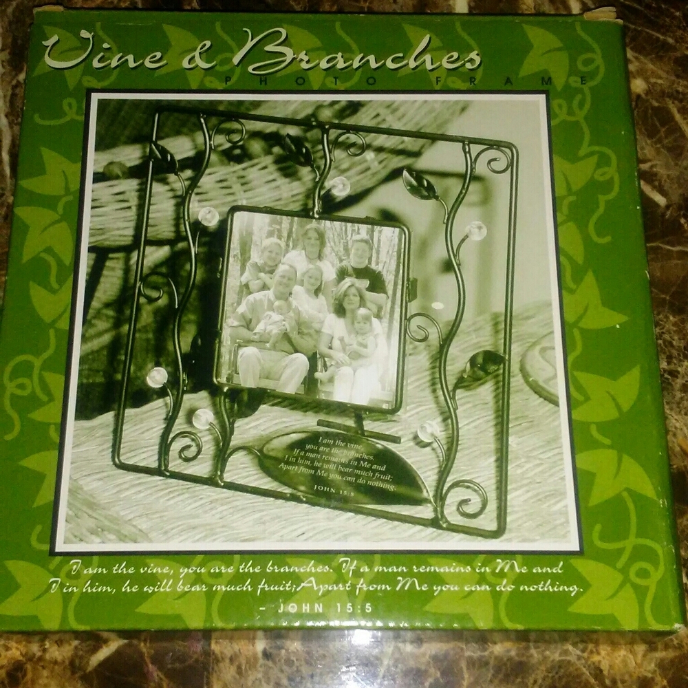 Vine & Branches Photo Frame